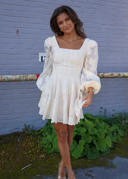 Sophie Lace Dress - Crème White